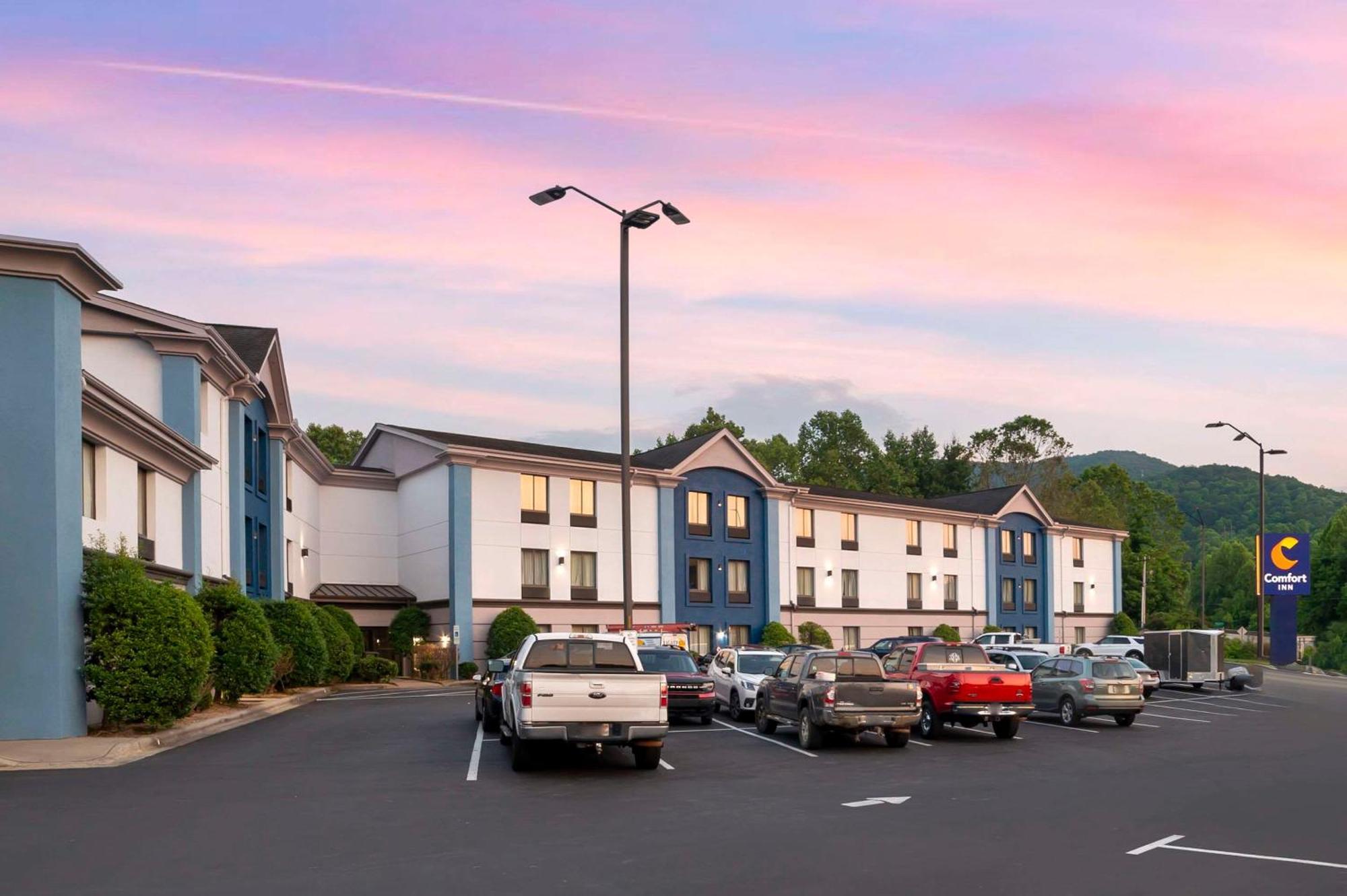Comfort Inn Asheville East-Blue Ridge Pkwy Access Exteriér fotografie